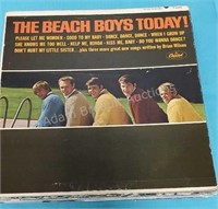 15 assorted vinyl records - The Beach Boys today,