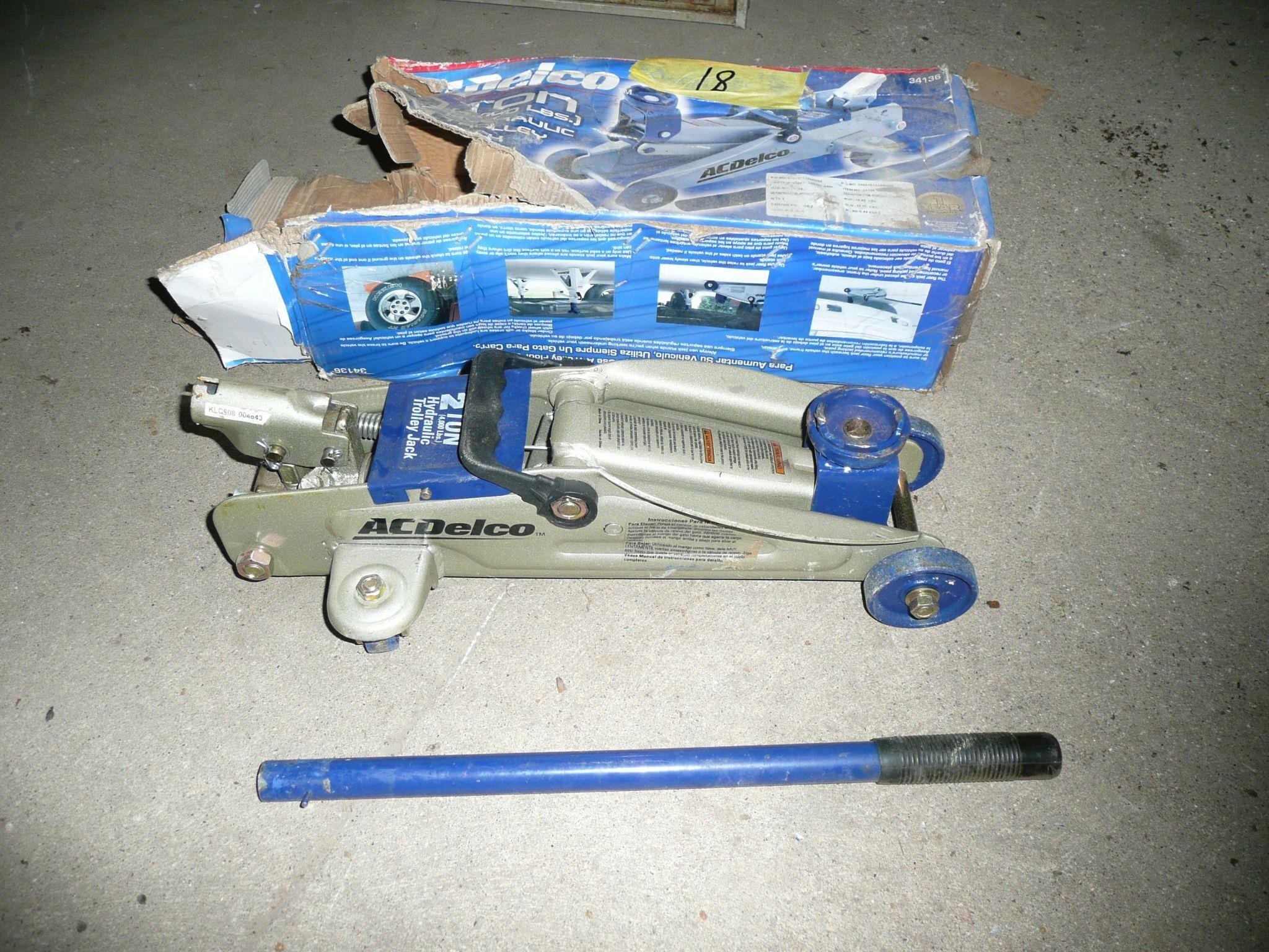 Like New 2 Ton Floor Jack