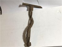 EARLY HAND FORGED TOOL - ALL METAL