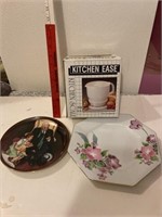 Decorative plates and kitchen scale