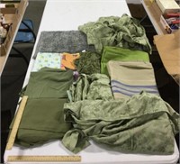 Linen lot w/ small rug, pillow cases, & table