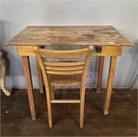 SOLID WOOD SMALL TABLE W/ SINGLE CHAIR
