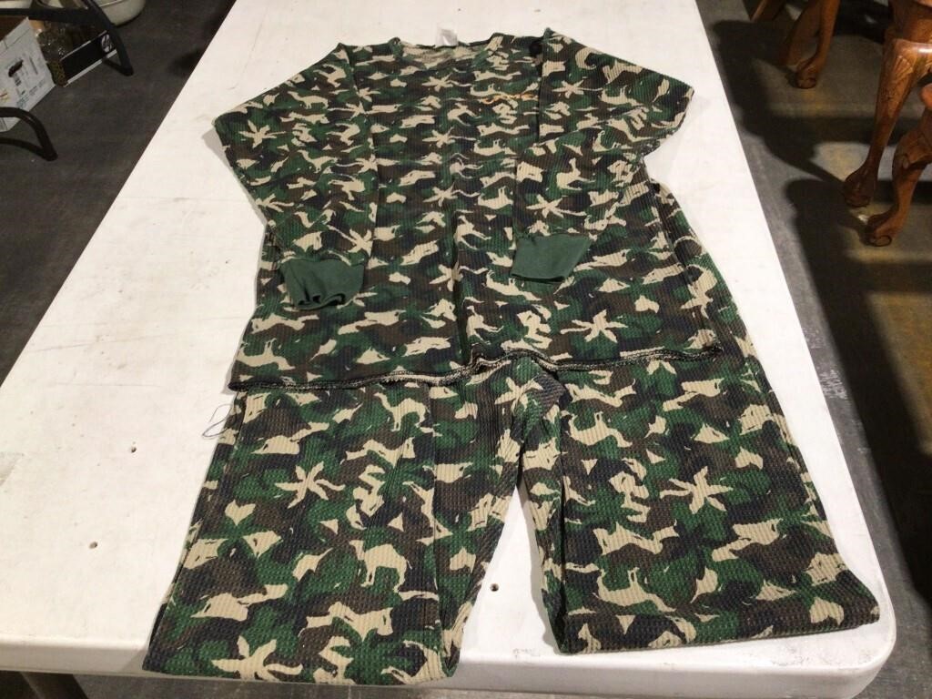 Men’s Large 2pc Camel Cigarettes Camouflage Long