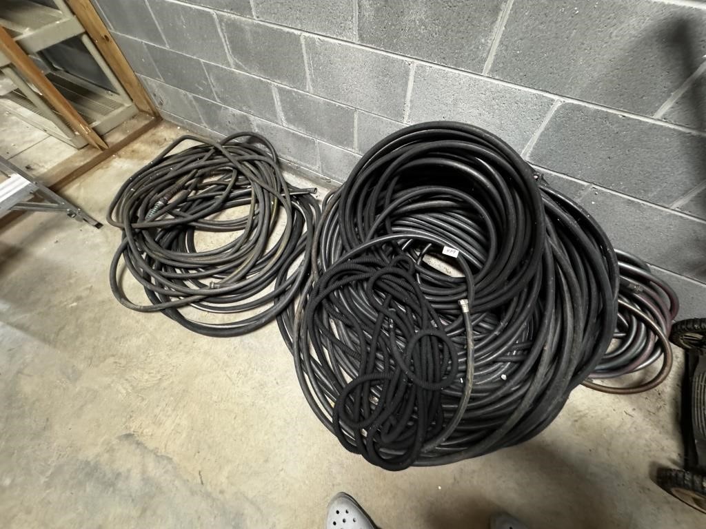 LOTS OF INDUSTRIAL GARDEN HOSES