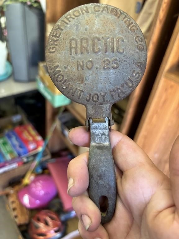 vintage ice shaver GRAY IRON CASTING CO.