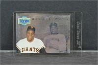 Willie Mays Holographic Card : Then and Now