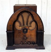 Vintage Philco Cathedral Cabinet Tube Radio