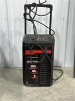 Schumacher farm & ranch battery charger,