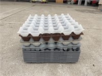 23 plastic egg flats
