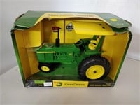 JD 4020 Diesel tractor 1/16