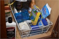 CONTENTS UNDER SINK - CLEANING ITEMS