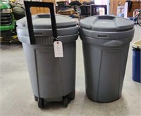 Rubbermaid Trash Cans QTY 2 on Wheels and Handle