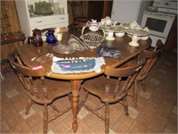 Maple Finish Dining Set: Oval Table & 6 Chairs