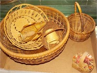 Vintage small baskets, etc. UPSTAIRS BEDROOM 4