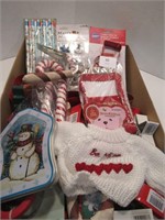 Christmas Items - Assorted Box Lot
