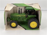 John Deere 4850 MFWD Row Crop Tractor 1/16 scale