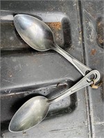 2 VINTAGE US ARMY SPOONS