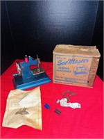 Vintage Kay an EE Child’s Sewing Machine w/ Box