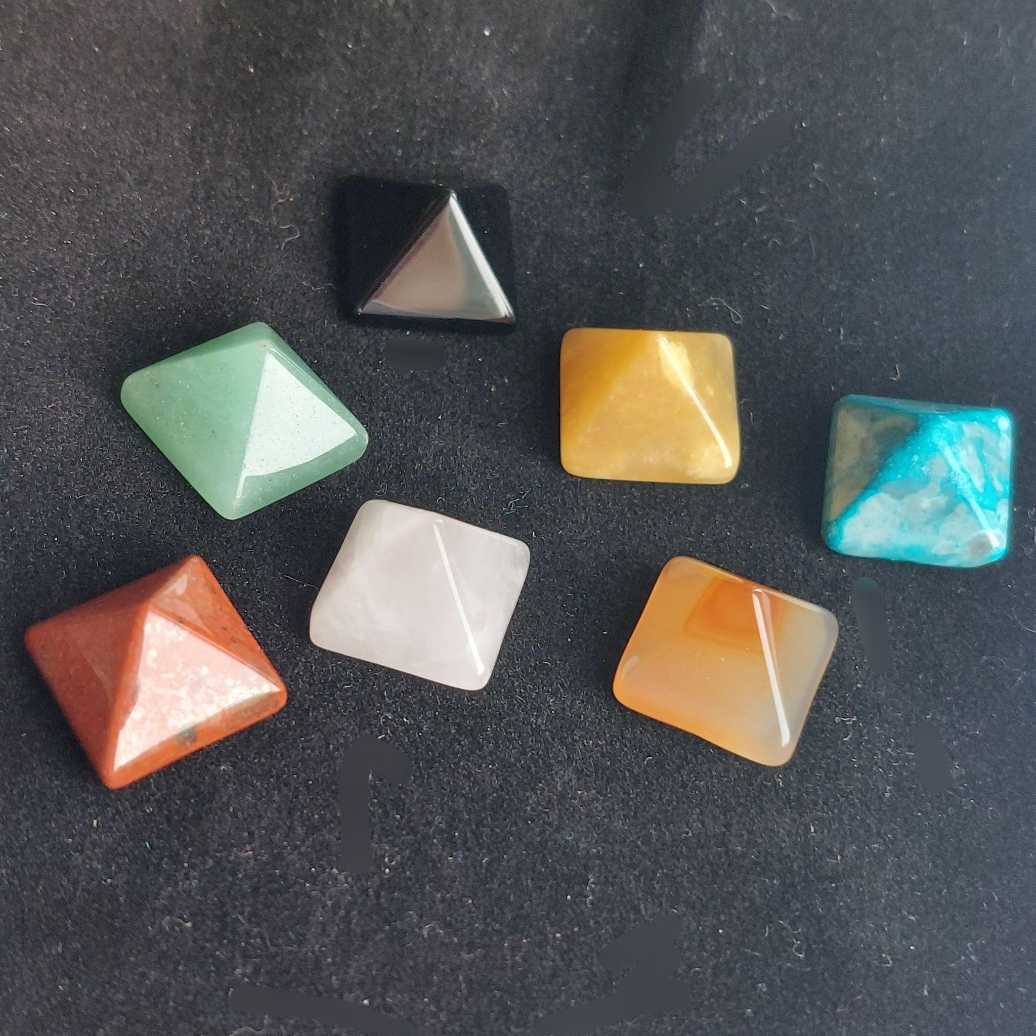 7-Piece Set - Chakra Pyramid Gemstones