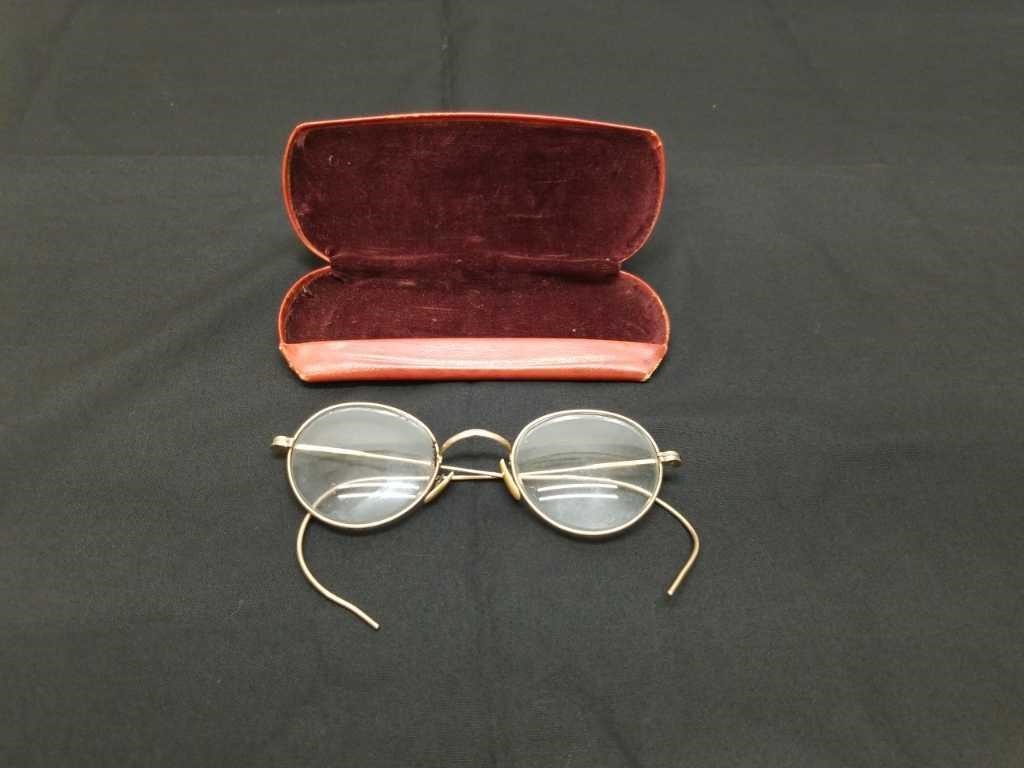 Antique Ladies Eyeglasses in Case