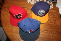 6 Sports Hats & Cards