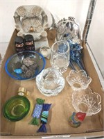 ASSORTED GLASS AND COMPOSITE FIGURINES