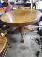 antique tiger oak clawfoot kitchen table