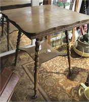 Oak ball & claw foot parlor table