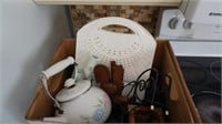 Box lot of misc kitchen items