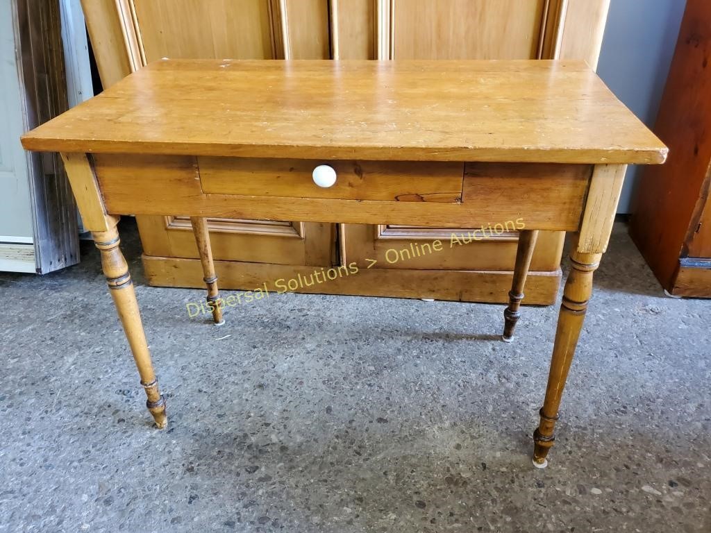Pine Table / Writing Desk w Small Drawer
