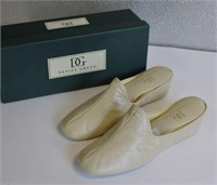 Never Used Daniel Green Shoes size 8