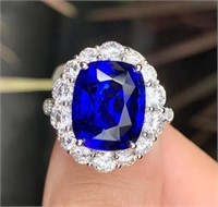 8.2ct Royal Blue Sapphire 18Kt Gold Ring