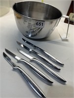 STAINLESS BATTER BOWL AND 5 GERBER KNIVES