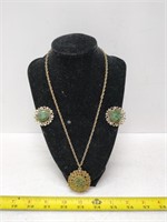 vintage jade necklace and clip-on earrings set