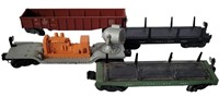 FOUR VINTAGE LIONEL TRAIN CARS