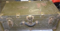 VINTAGE STORAGE TRUNK & MASSAGE CHAIR ! -FRT