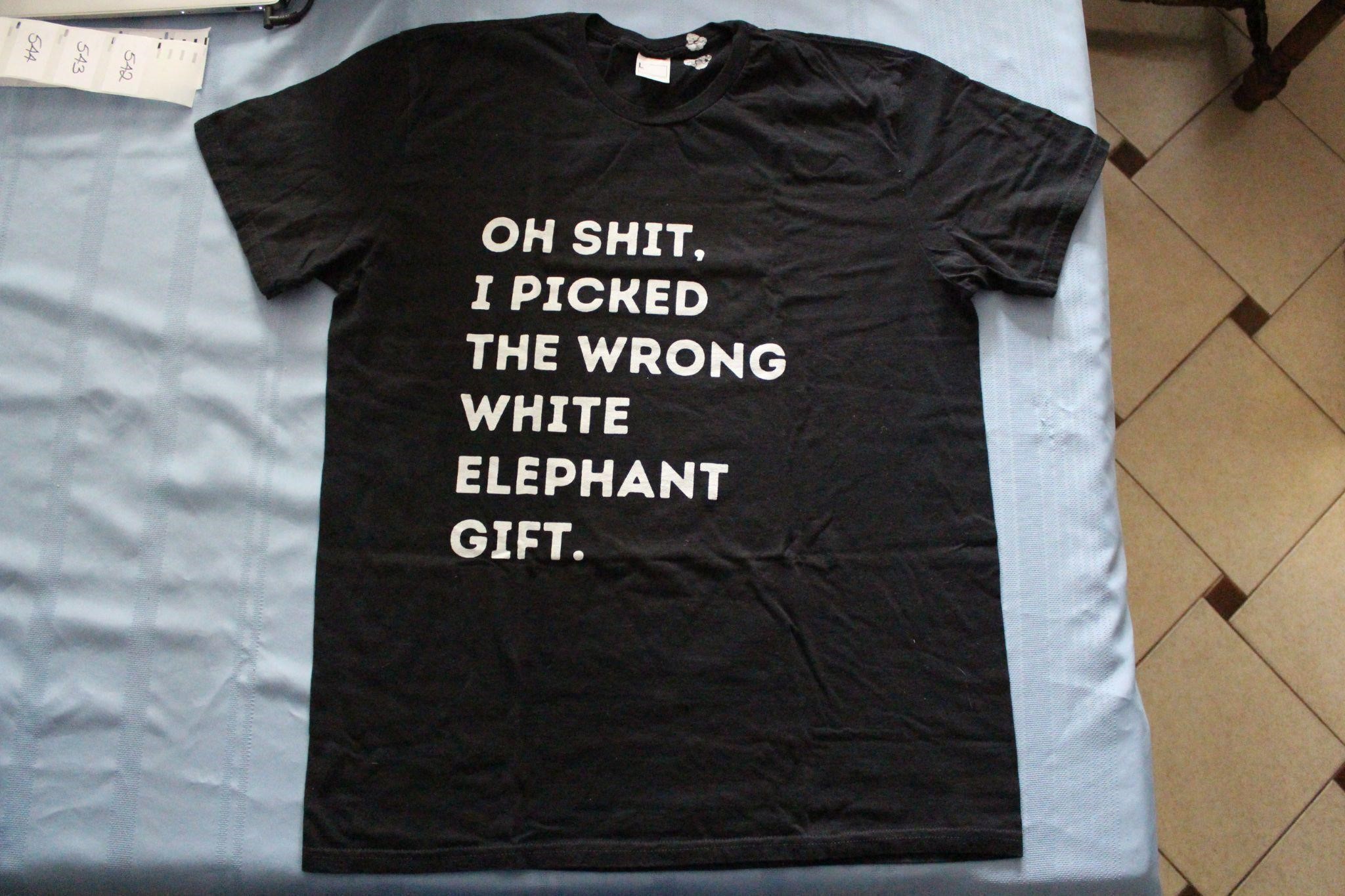 Men's Black T-shirt Size L
