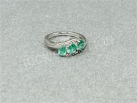 sterling Emerald & diamond chips ring