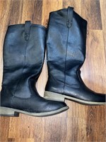 Boots-Size 8