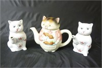 Lot of 3 Cat Tea Pots