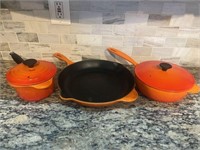 Le Creuset pan set lot Orange