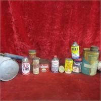 Vintage oil can lot in tote.