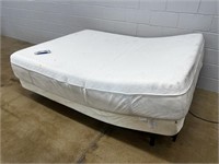Adjustable Queen Size Tempurpedic Bed