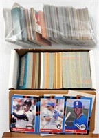 APPROX 600 MIXED SPORTS CARDS