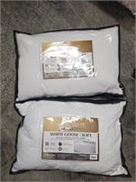 2- Hotel Suite White Goose Pillows -Standard/Queen