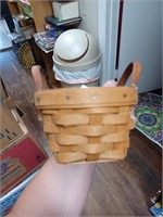 1995 Longaberger Basket