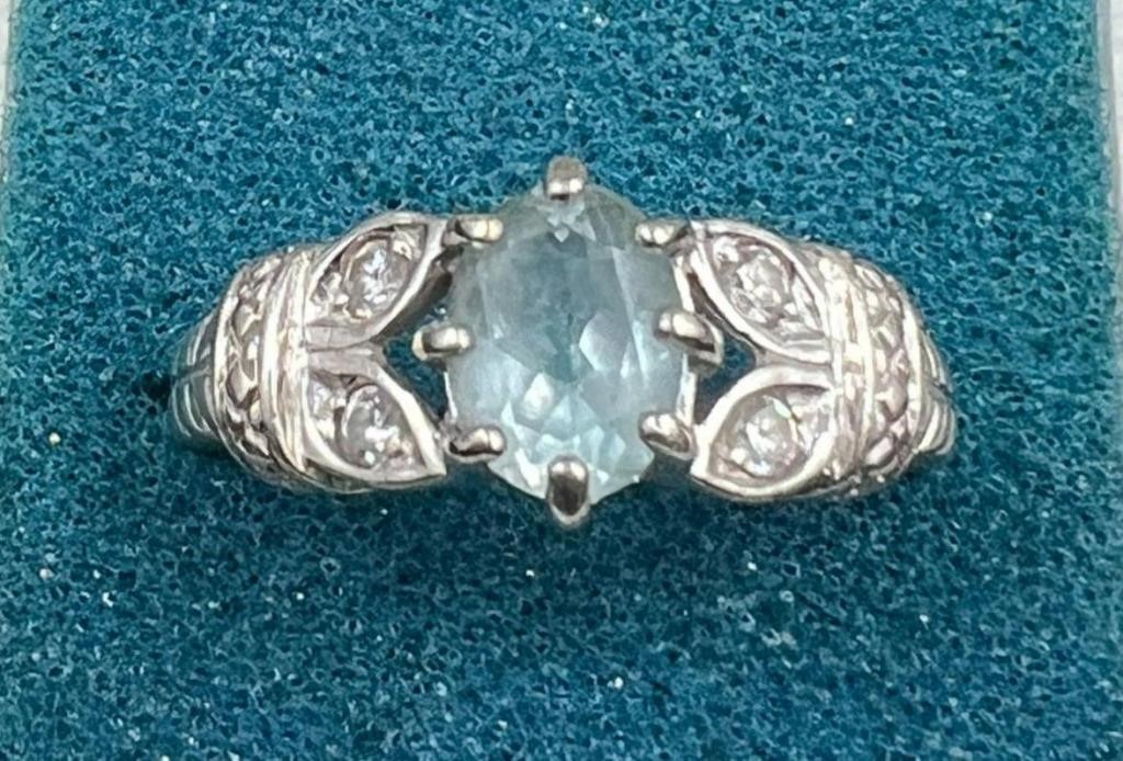 Topaz Gemstone in .925 Sterling Silver Ring Sz 7