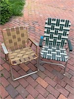 Misc folding chairs & lawn chairs. Garage