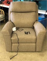Electric recliner like new