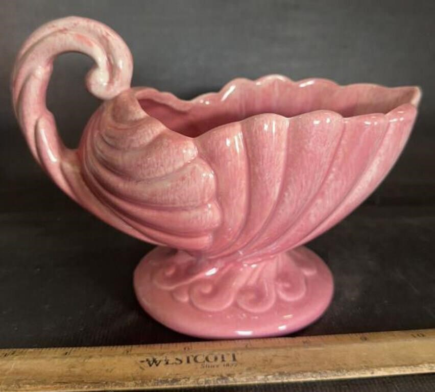 VINTAGE HAEGER POTTERY PINK DRIP GLAZE SHELL